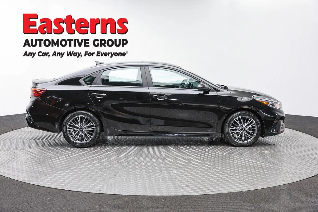 Used 2023 Black Kia GT-Line image 4