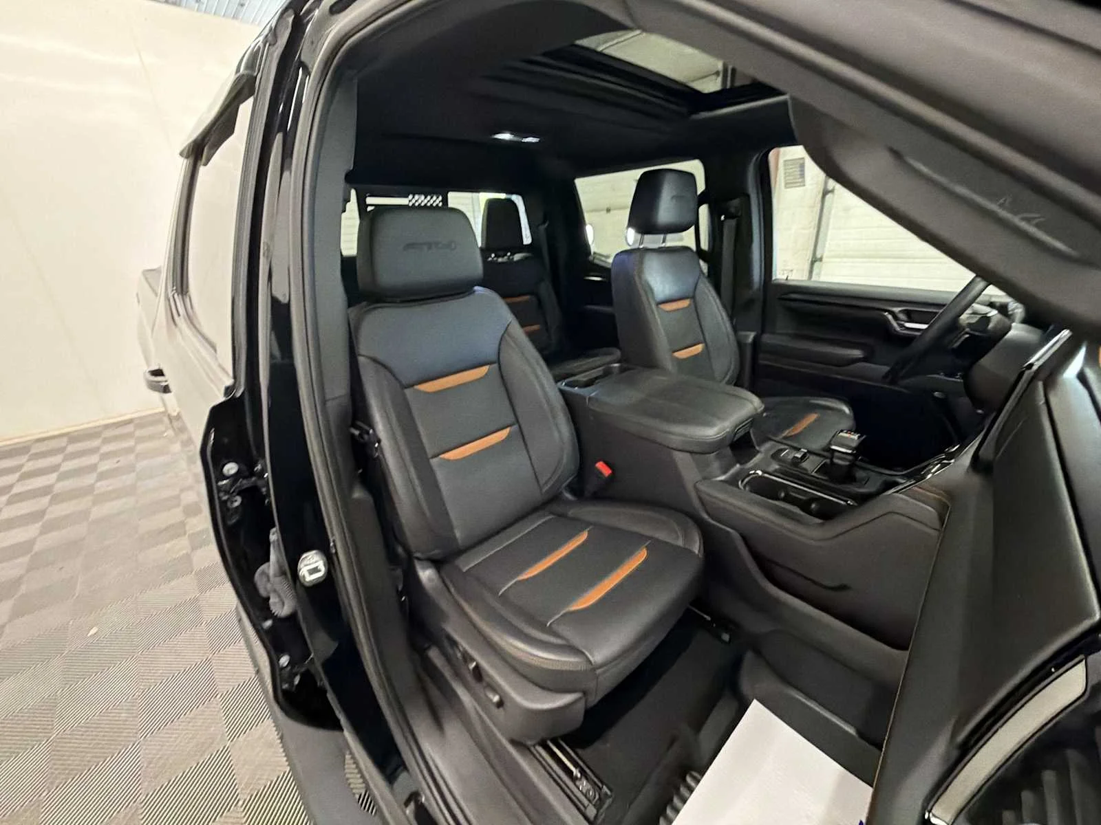 Used 2024 Onyx Black GMC AT4 image 25