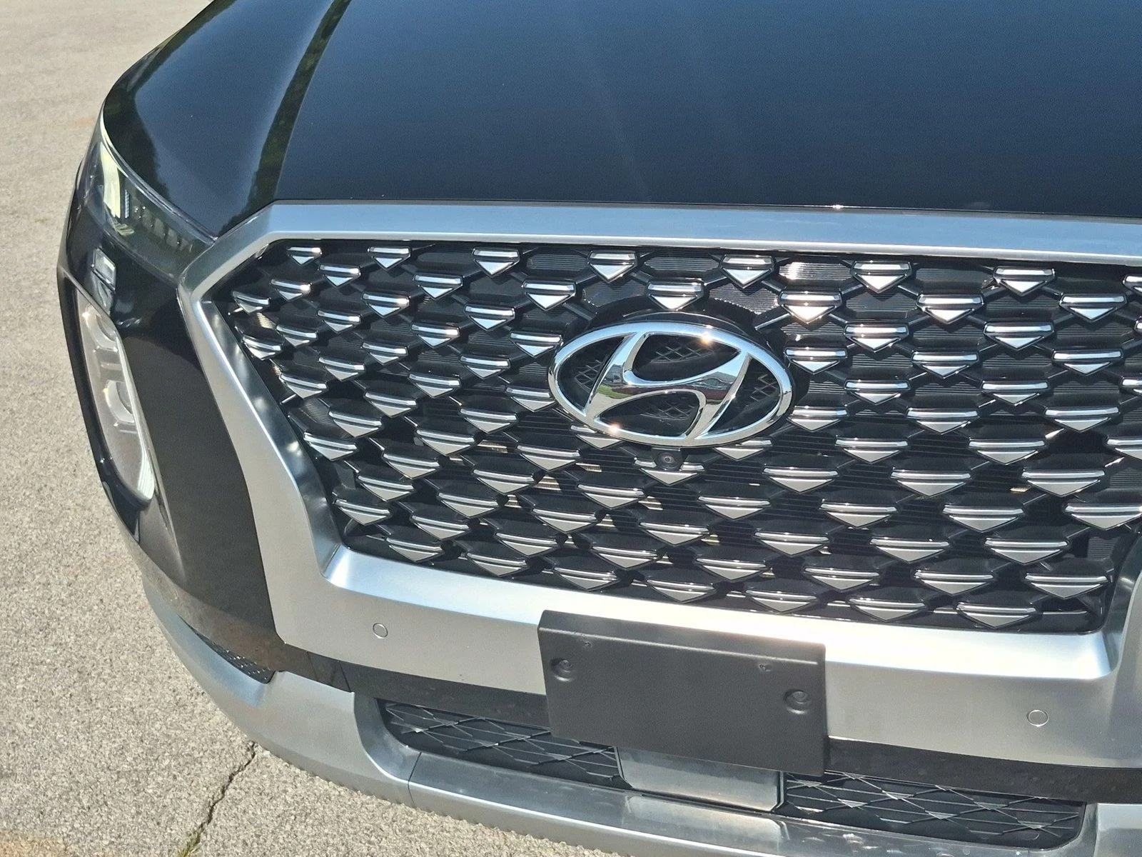 Used 2021 Becketts Black Hyundai Calligraphy image 13