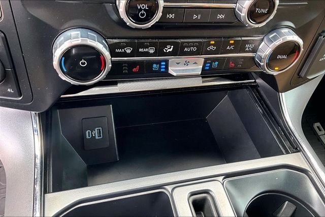 Used 2023 White Ford Lariat image 22
