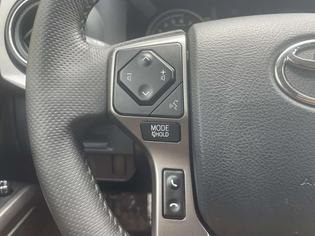 Used 2017 Beige Toyota SR5 image 20