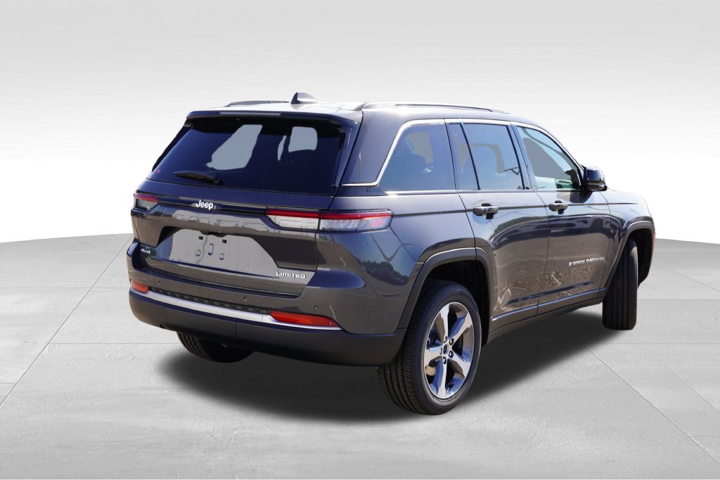 New 2026 Baltic Gray Metallic Clear-Coat Exterior Paint Jeep Limited image 3
