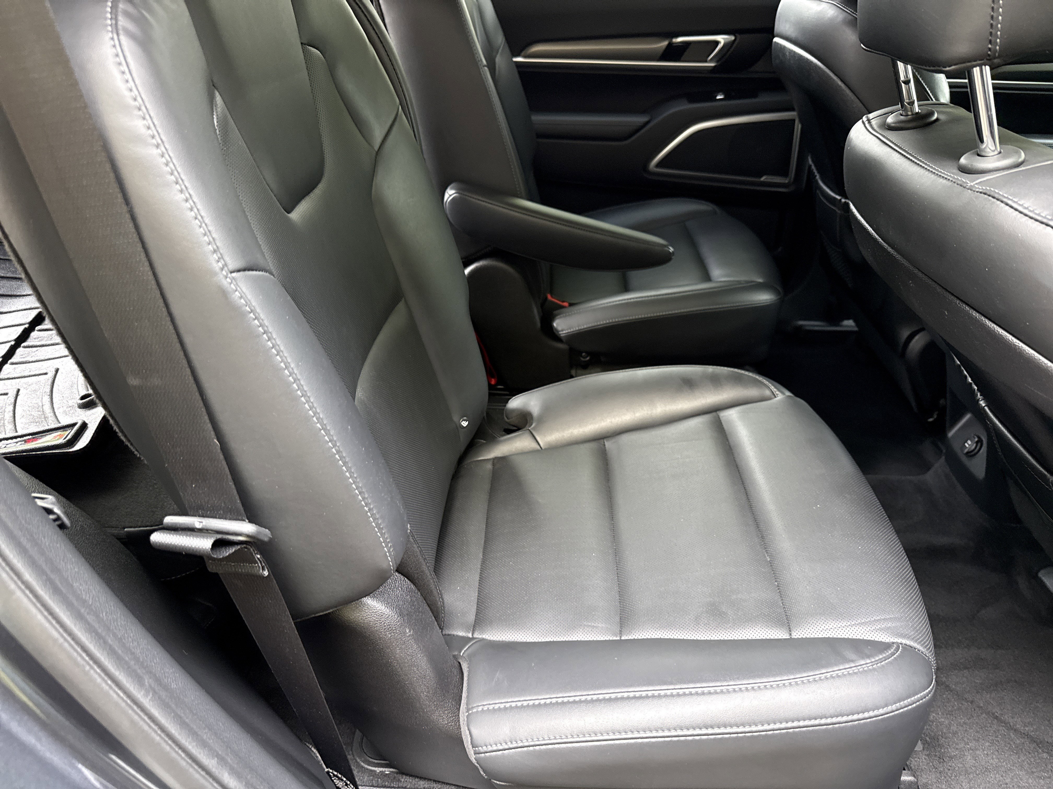 Used 2021 Gravity Grey Kia S image 15