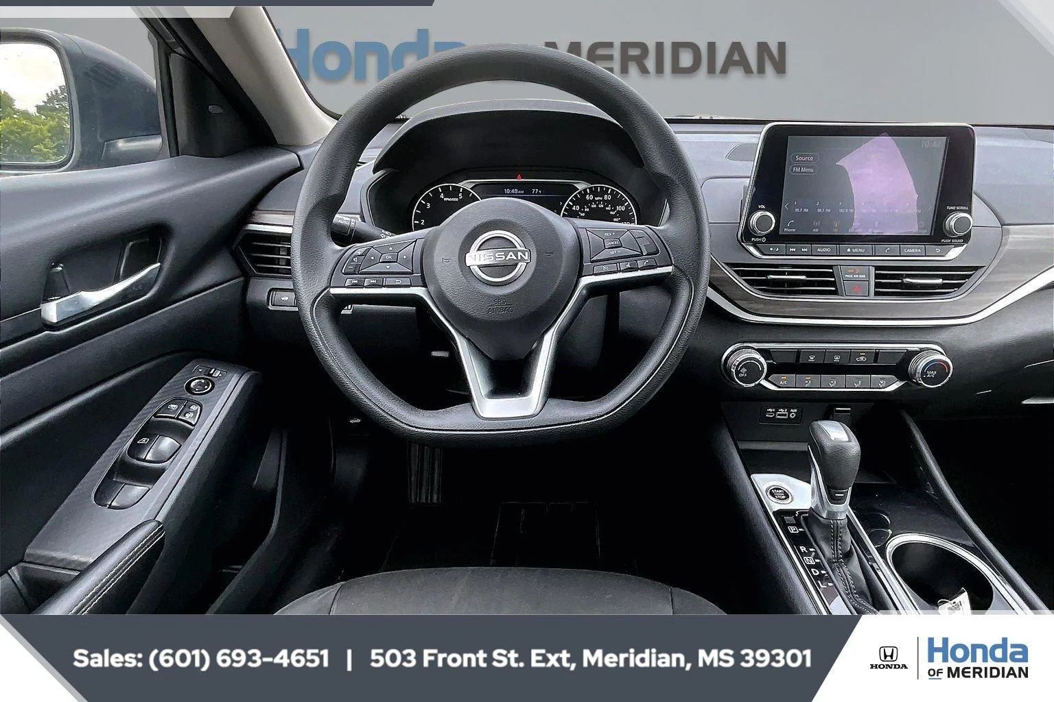 Used 2024 Gun Metallic Nissan 2.5 SV image 5
