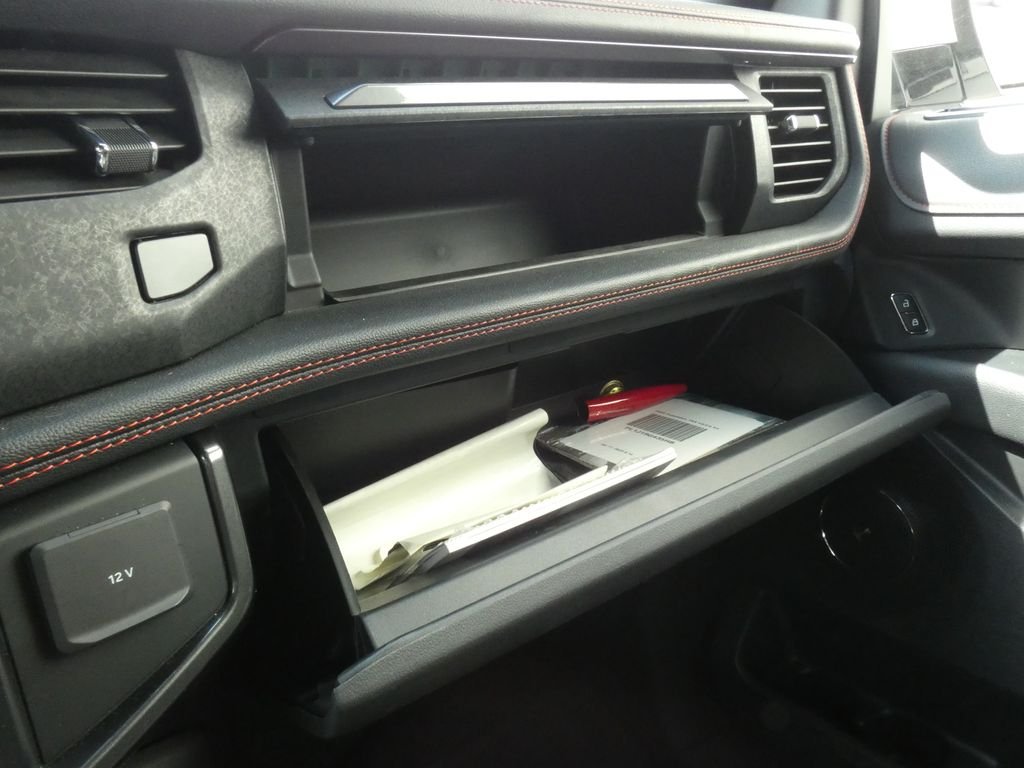 Used 2023 White Ford Limited image 35