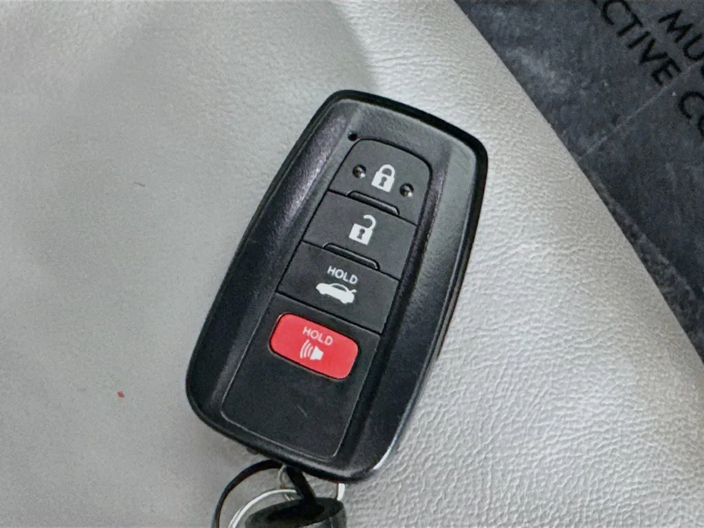 Used 2021 Predawn Gray Mica Toyota XLE image 35