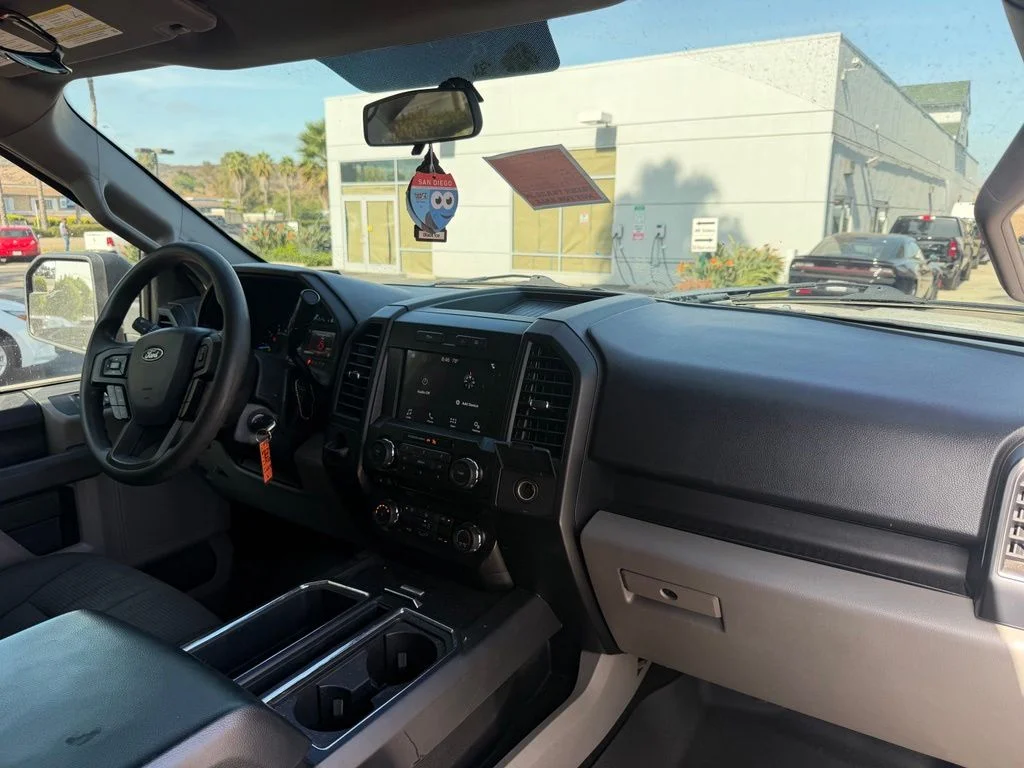 Used 2018 White Ford XL image 16