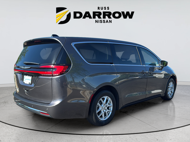 Used 2023 Gray Chrysler Touring L image 5