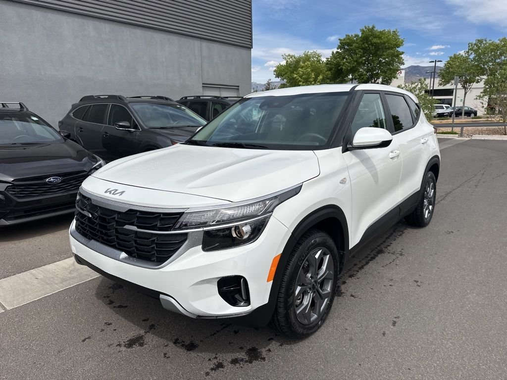2025 Kia Seltos LX