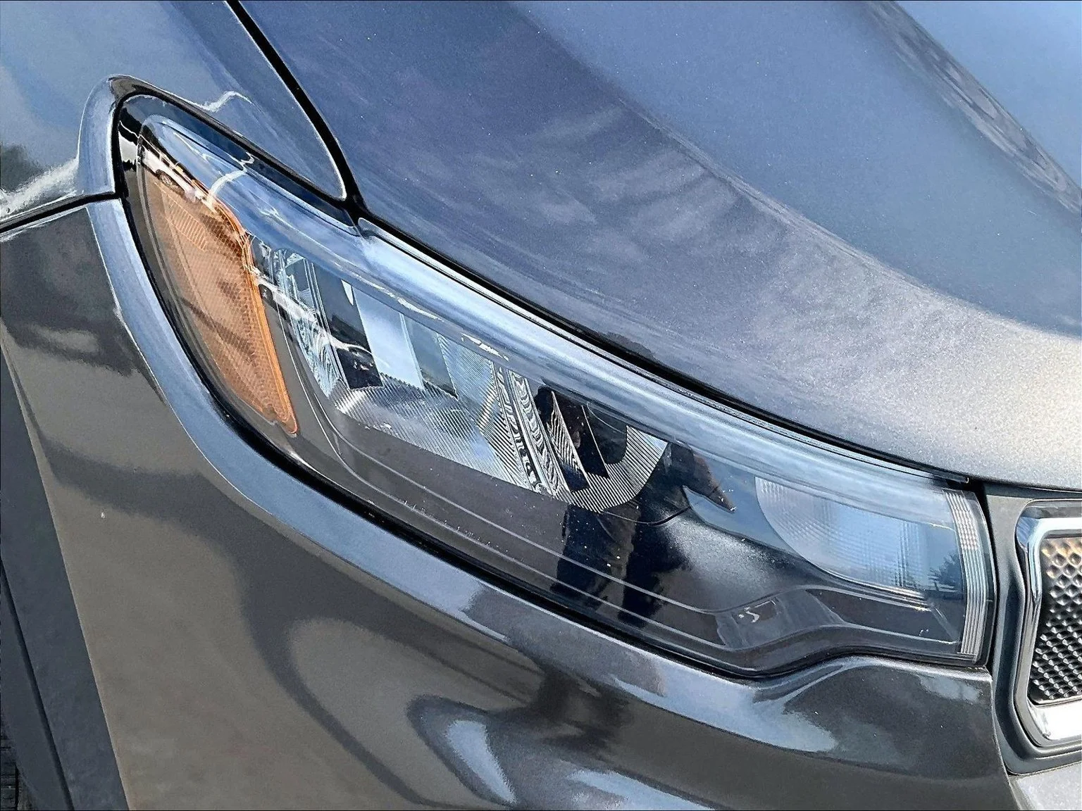 Used 2022 Gray Jeep Latitude image 27