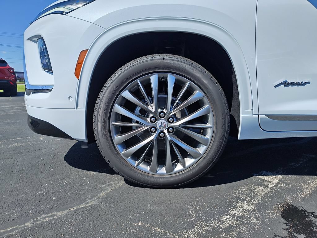 New 2026 Iridescent White Tricoat Buick Avenir image 10