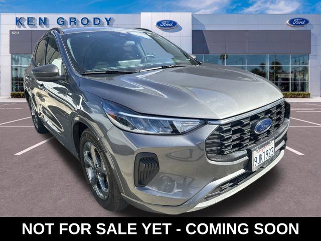 Used 2023 Gray Ford ST-Line image 1