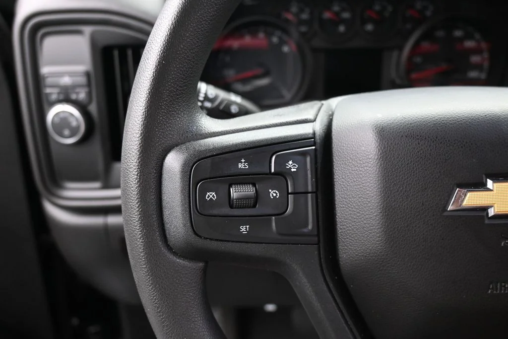 Used 2022 Black Chevrolet Custom image 16