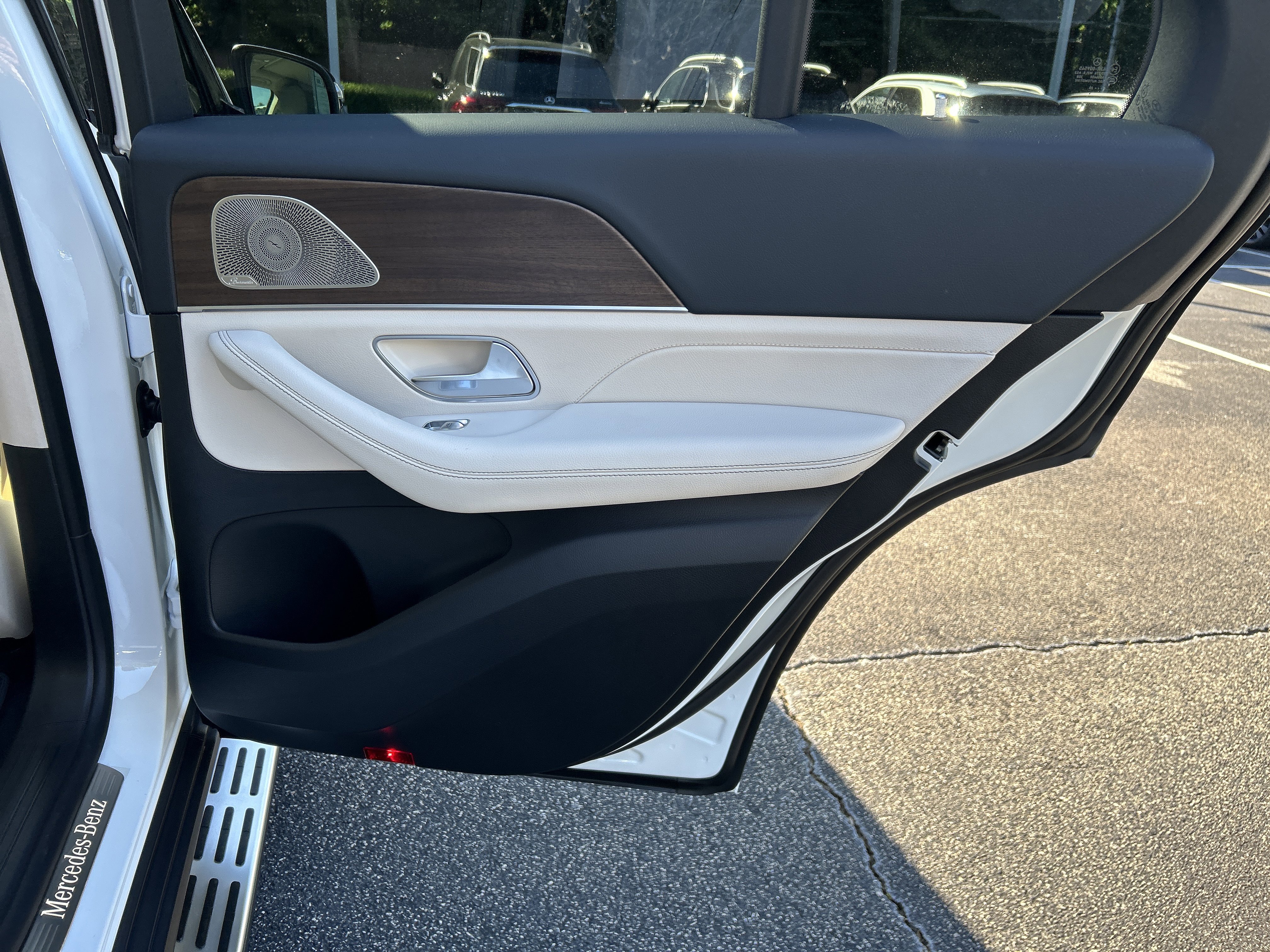 New 2026 Polar White Mercedes-Benz GLE 350 4MATIC® SUV image 38