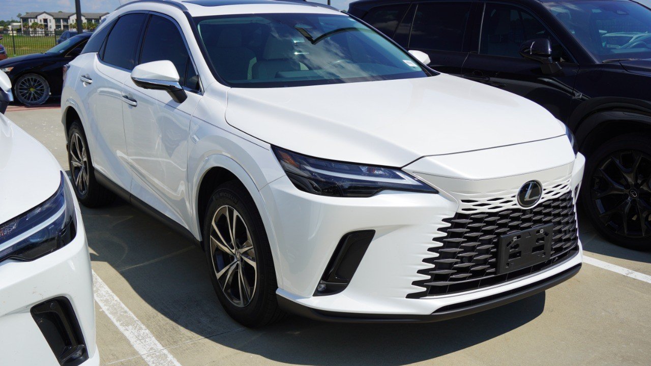 Certified Used 2024 White Lexus RX 350 Premium image 3