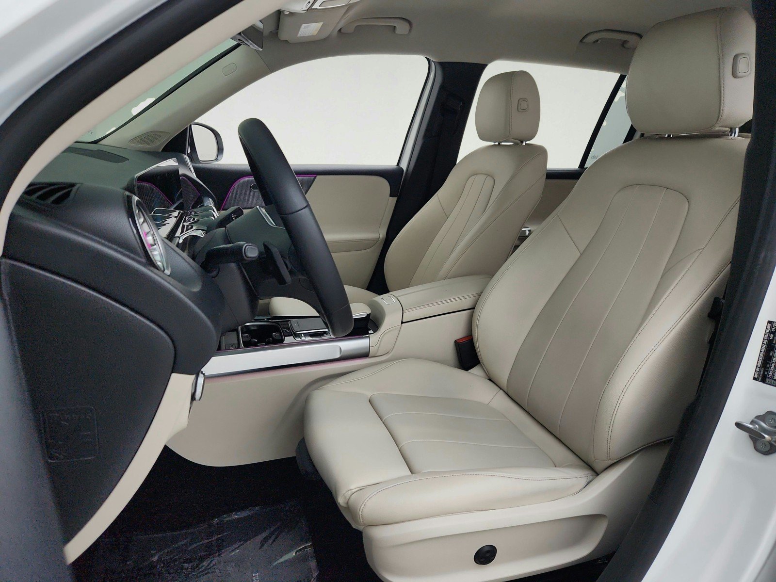 Used 2020 Polar White Mercedes-Benz GLB 250 image 20
