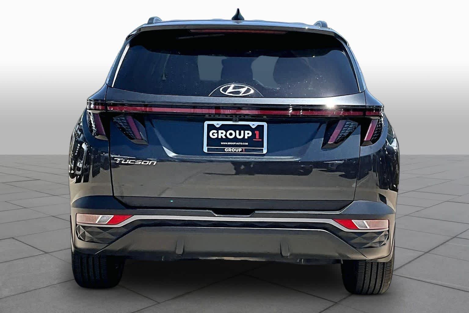 Used 2024 Dark Gray Metallic Hyundai SEL image 5