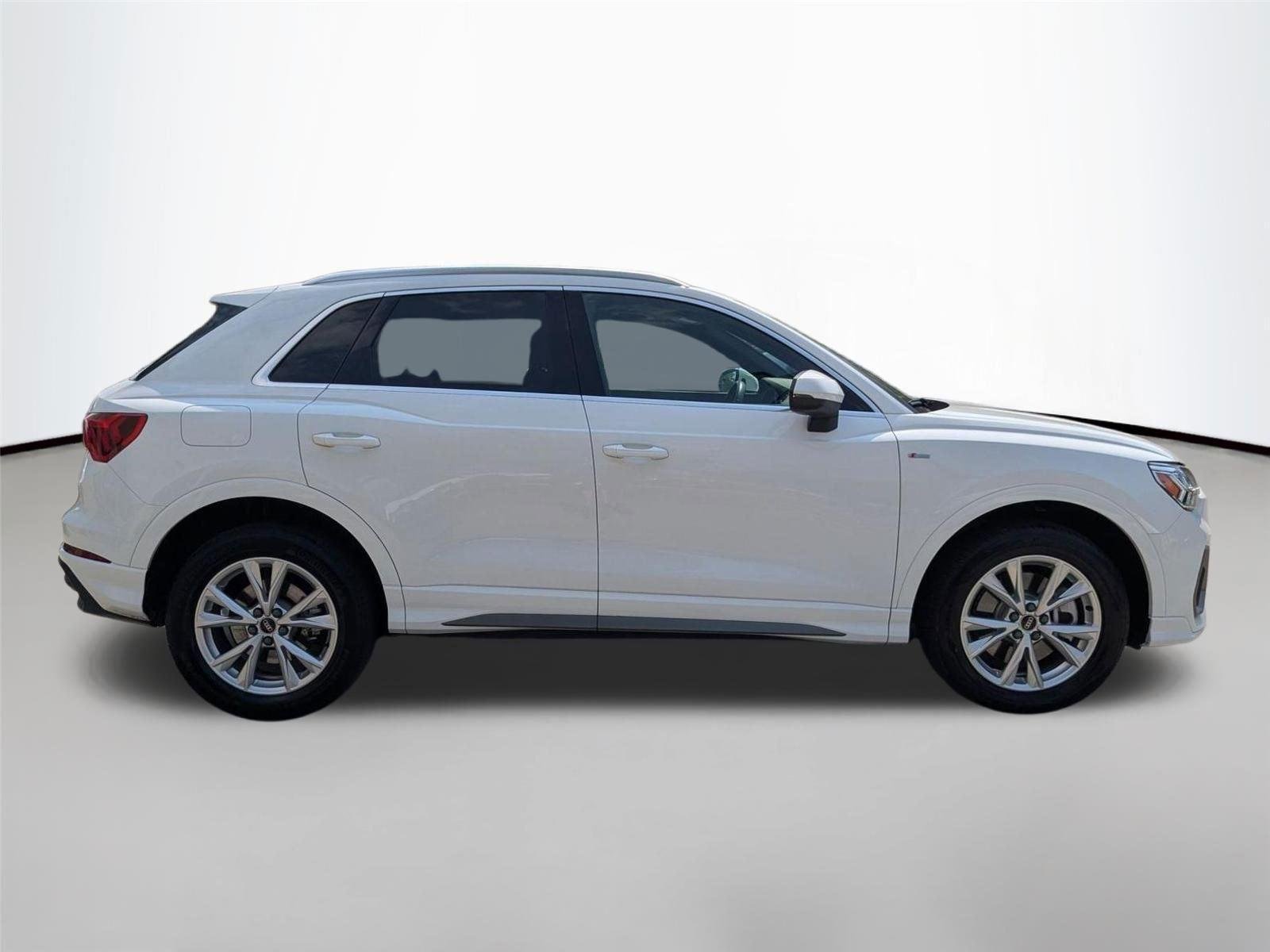 Used 2025 Arkona White Audi S line Premium image 4