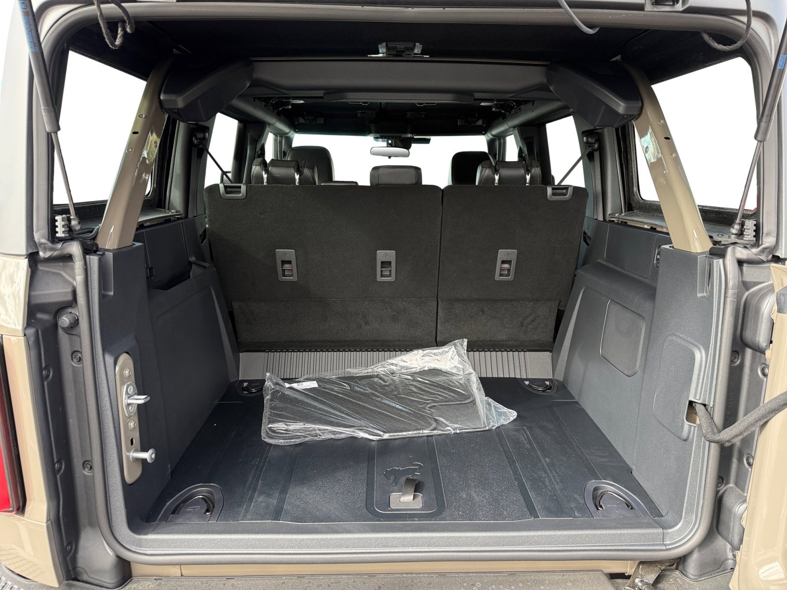 New 2026 Marsh Gray Ford Badlands® image 17