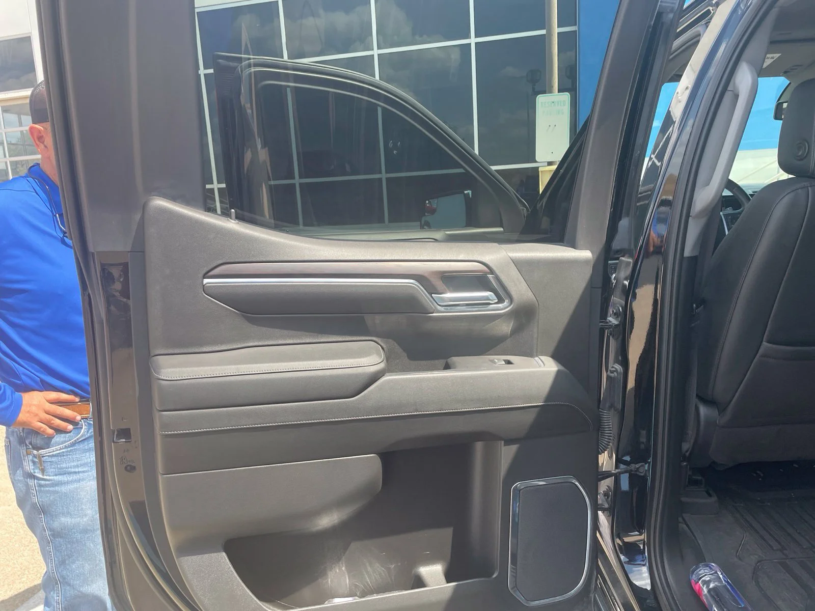 Used 2023 ONYX BLACK GMC SLT image 15