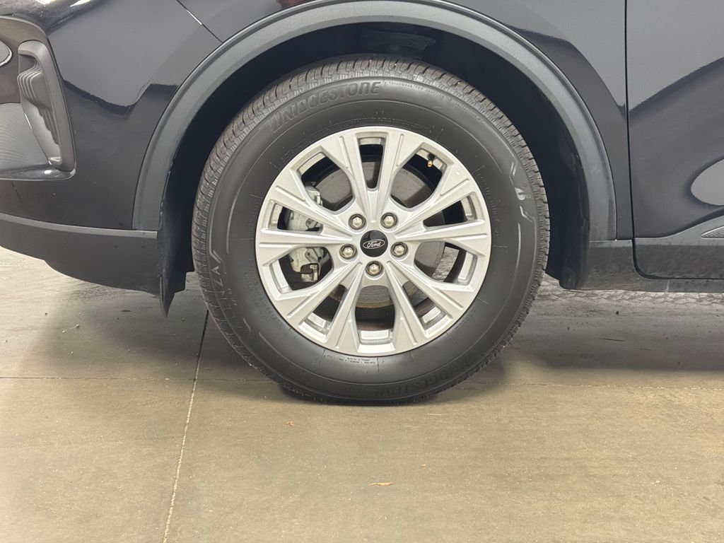 Used 2025 Black Ford Active image 11