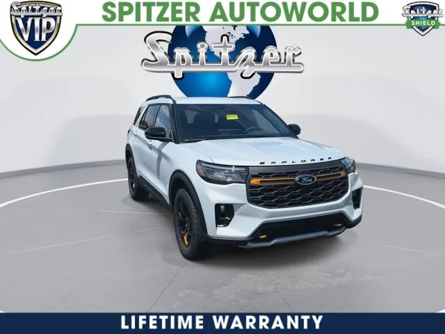 New 2026 Space White Metallic Ford Tremor® image 3