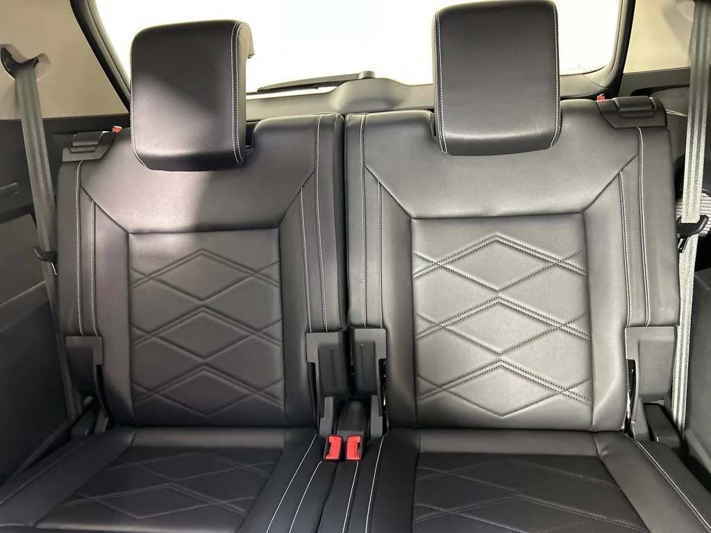 Used 2024 Gray Volkswagen 2.0T SE image 21