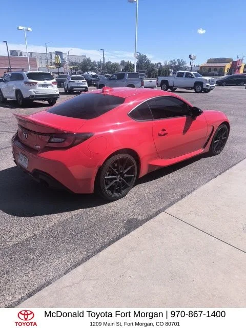 Used 2023  Toyota Premium image 4