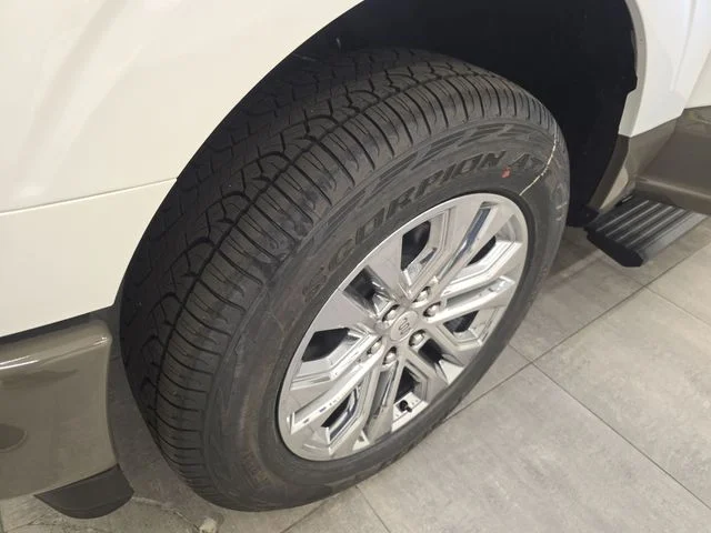 New 2026 Star White Metallic Tri-Coat Ford King Ranch® image 46