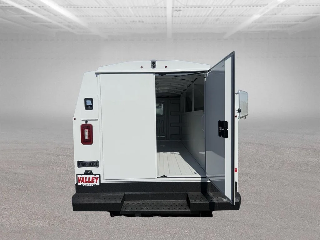 New 2026 Oxford White Ford E-350 SRW image 37