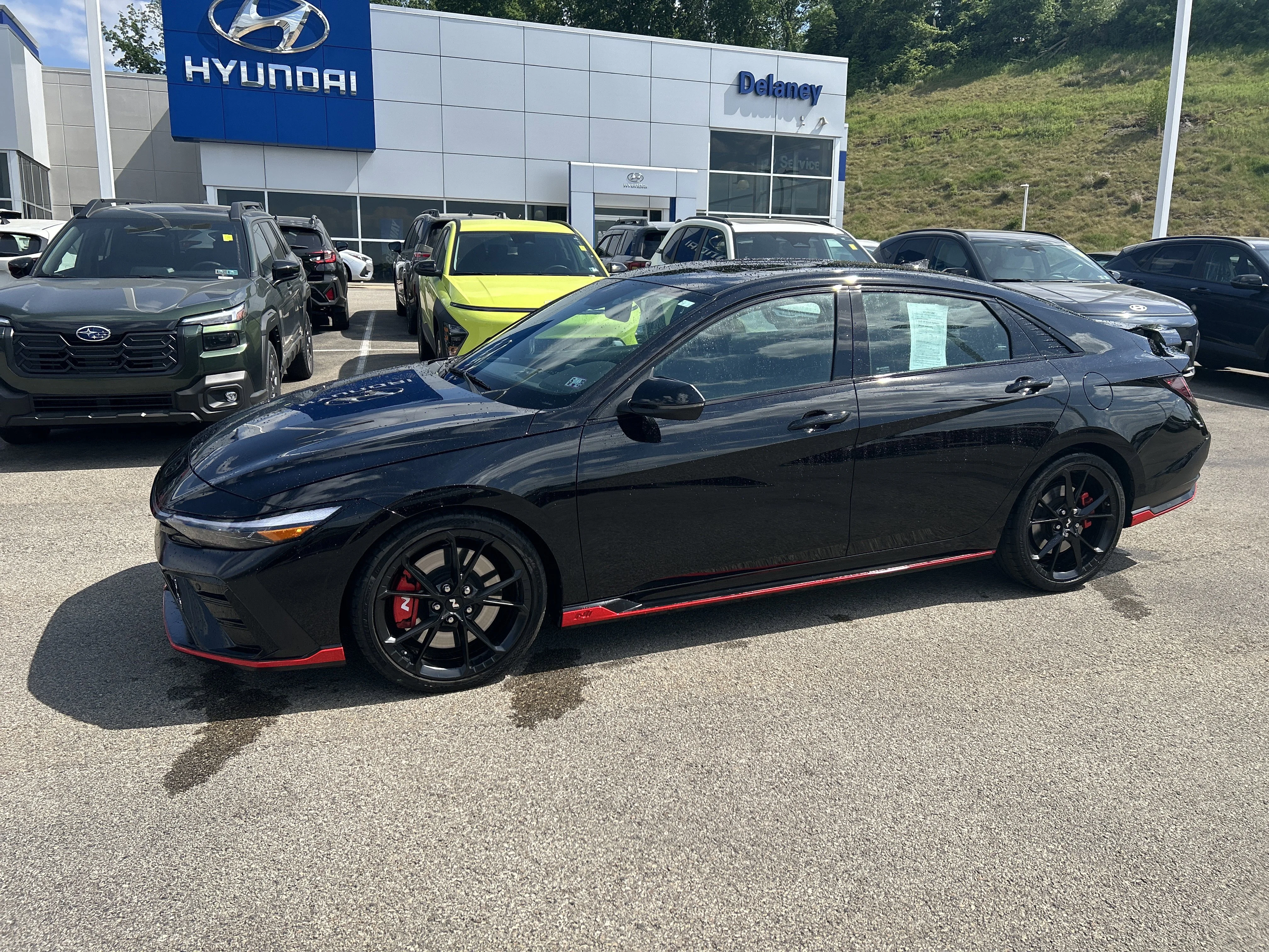 Used 2025 Abyss Black Hyundai Base image 8