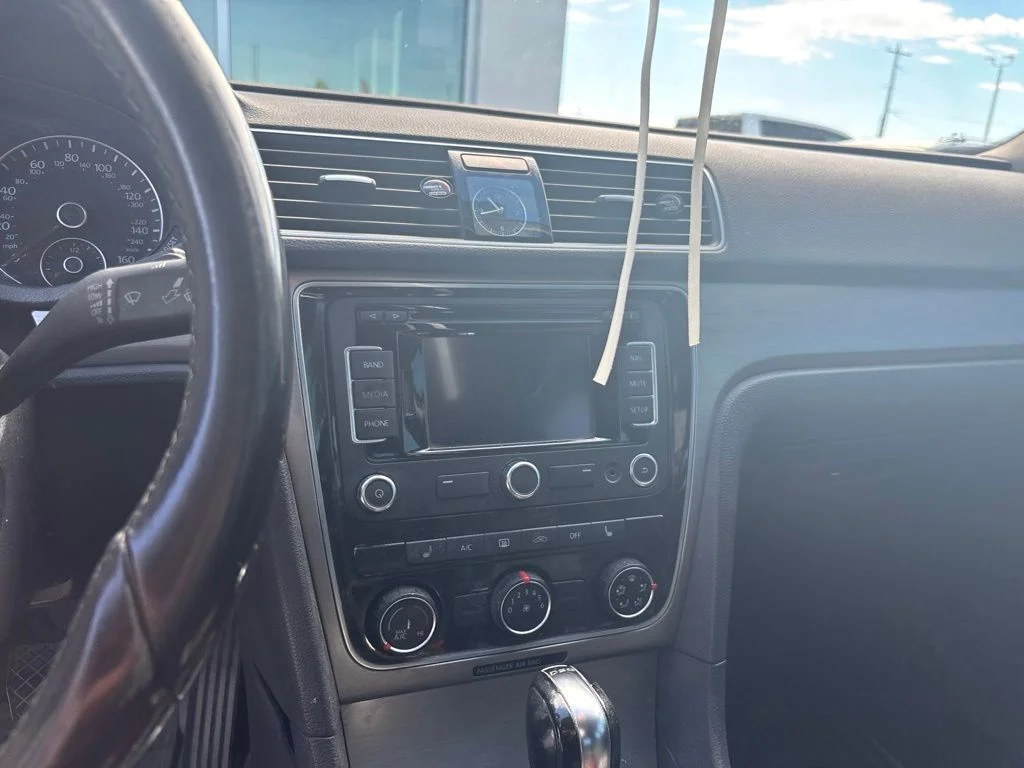 Used 2014 Black Volkswagen TDI SE image 11