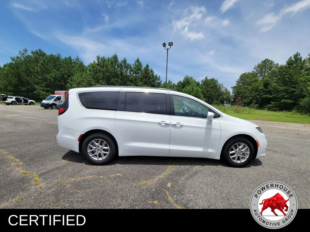 Used 2022 White Chrysler Touring L image 6