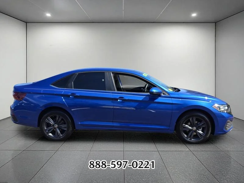 Used 2024 Rising Blue Metallic Volkswagen 1.5T SE image 6