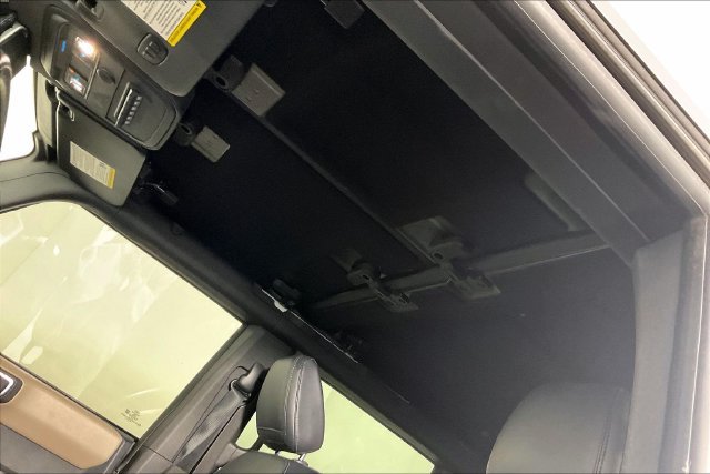 Used 2024 White Ford Wildtrak image 3