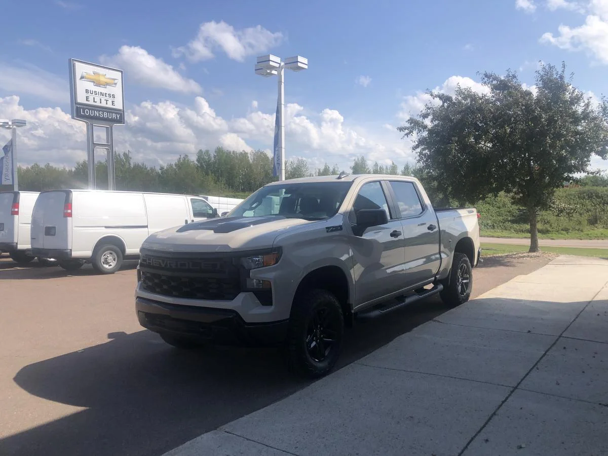 New 2026 White Chevrolet 4wd Crew Cab 147 image 5