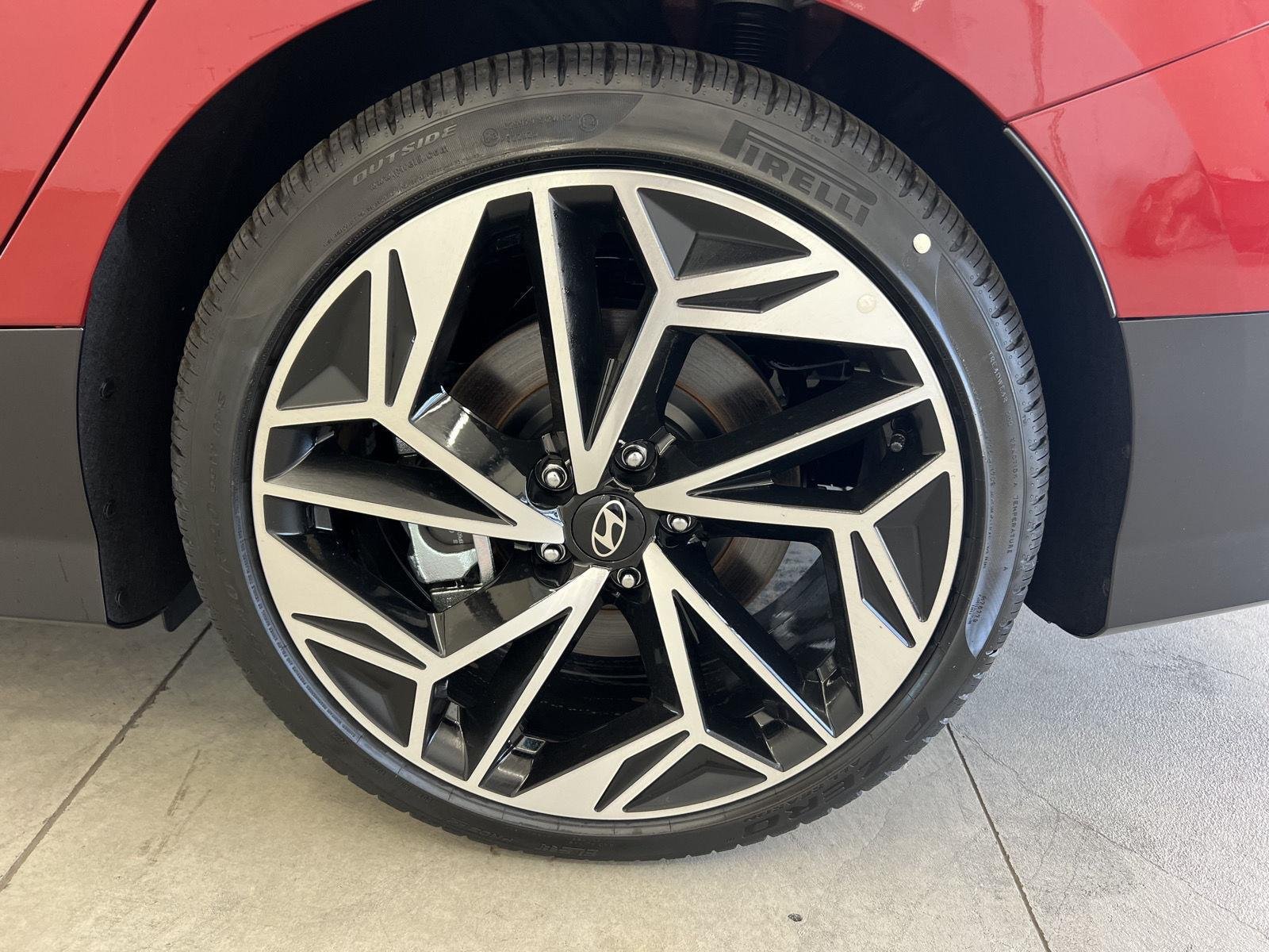 Used 2025 Ultimate Red Hyundai SEL image 10