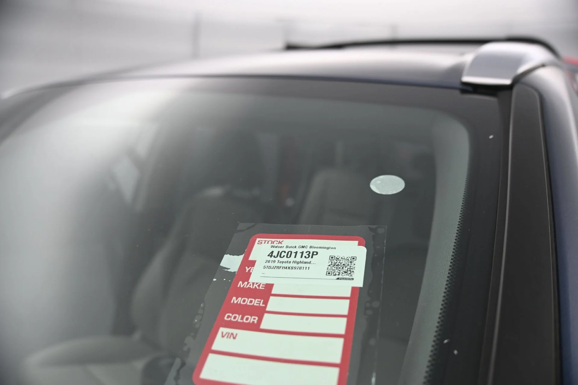 Used 2019  Toyota SE image 27