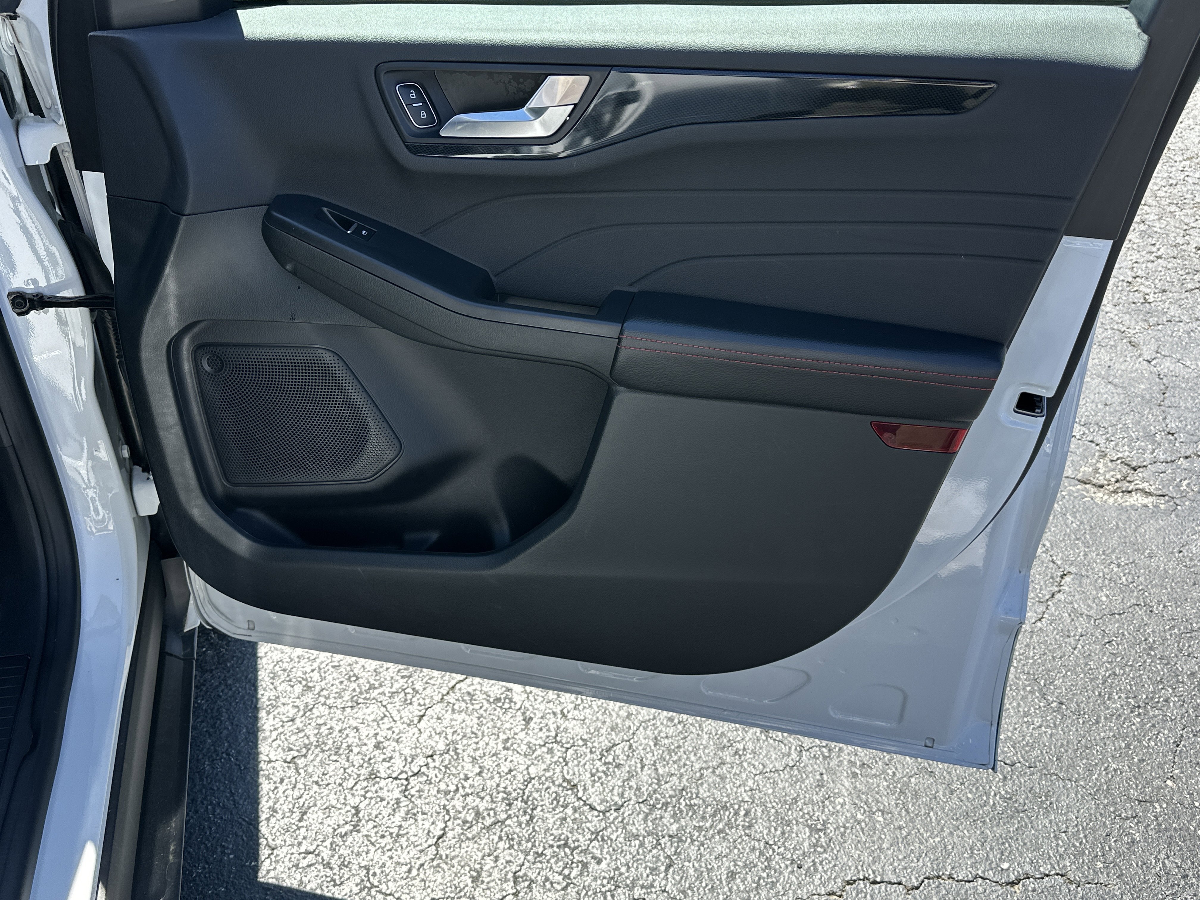 Used 2023 OXFORD WHITE Ford ST-Line image 15