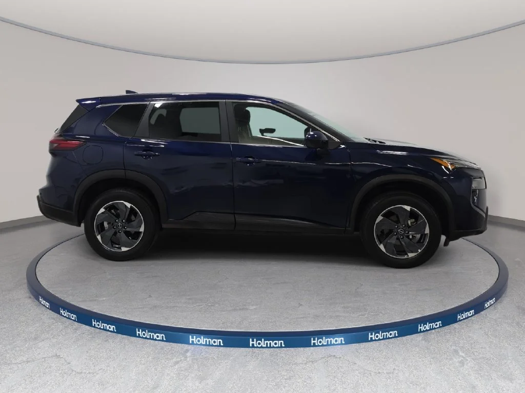 Used 2026 Blue Nissan SV image 5