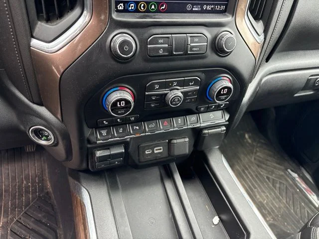 Used 2020 Pearl Chevrolet High Country image 18