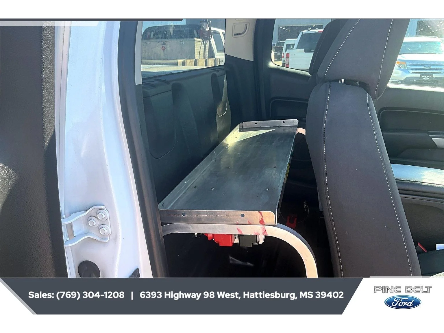 Used 2022 Summit White Chevrolet 2WD LT image 3