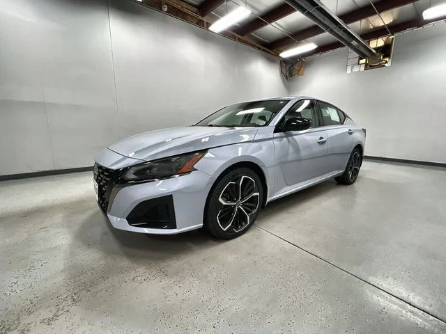 2024 Nissan Altima 2.5 SR AWD's photo