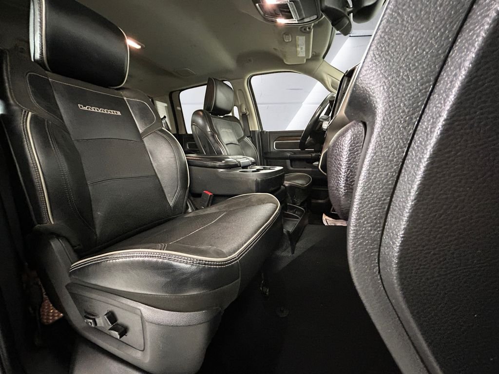 Used 2024 Silver Ram Laramie image 14