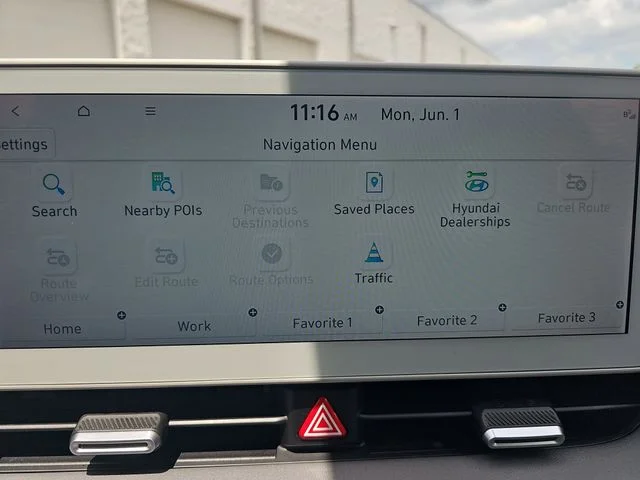 Used 2023 Gray Hyundai SEL image 22