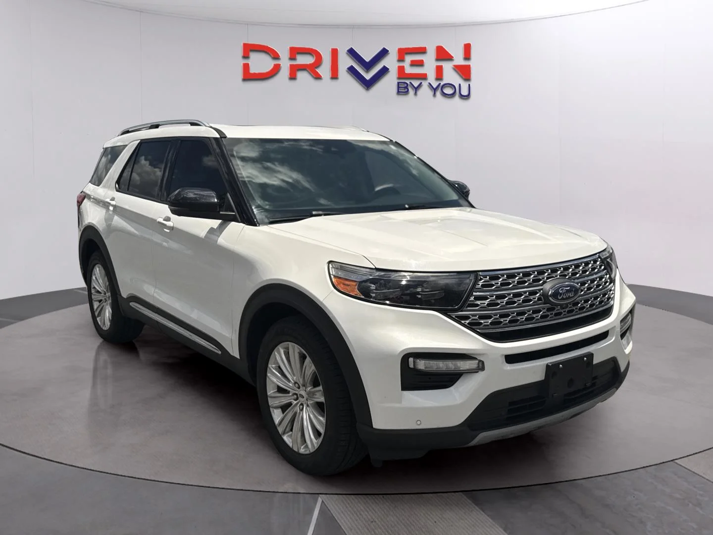 Used 2022 Star White Metallic Tri-Coat Ford Limited image 8