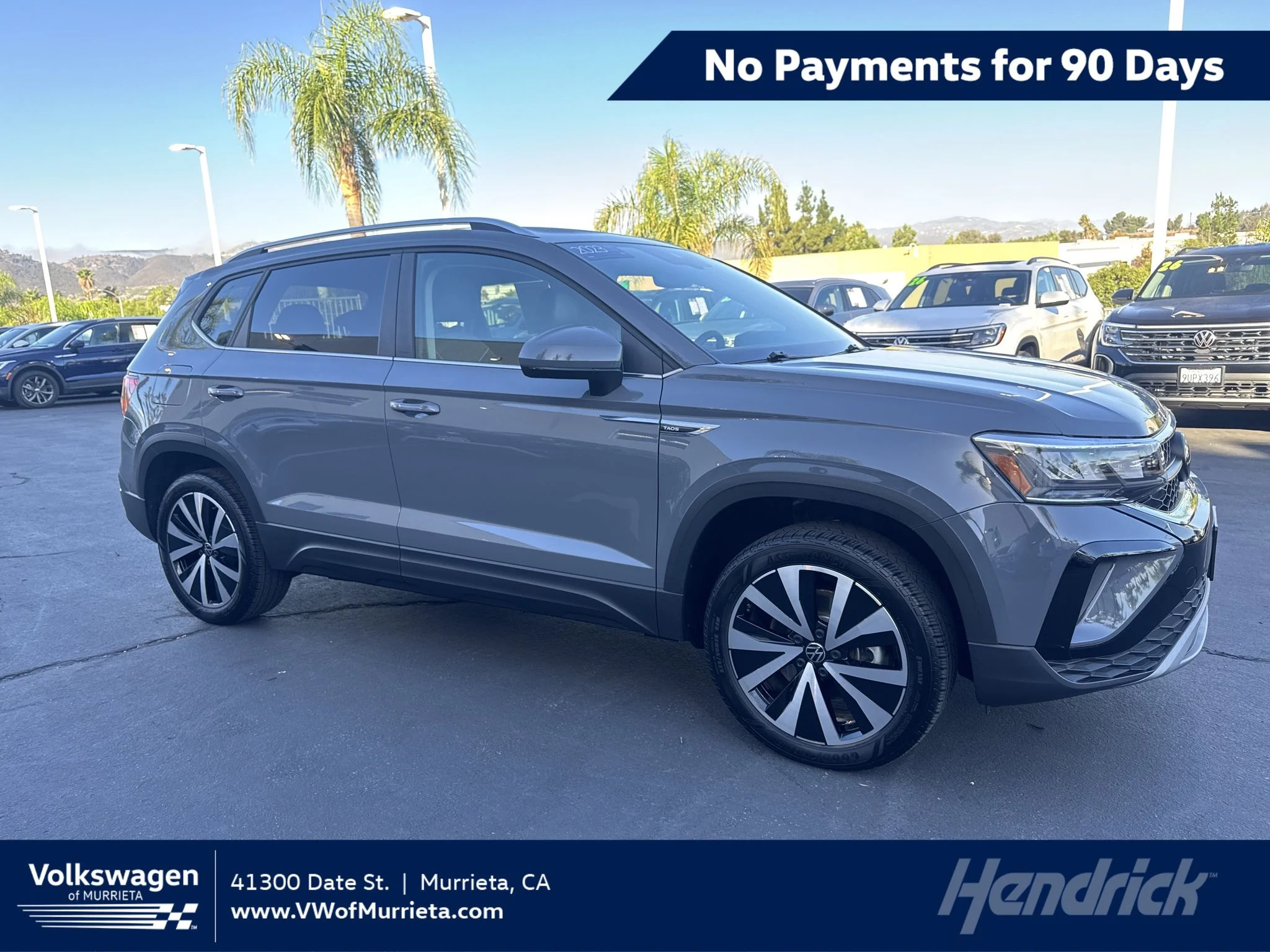 Used 2023 Pure Gray Volkswagen SE image 1