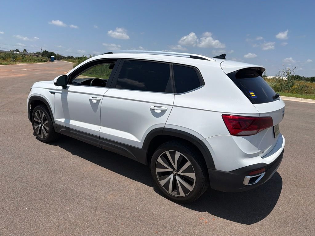 Used 2023 Pure White Volkswagen 1.5T SE image 9