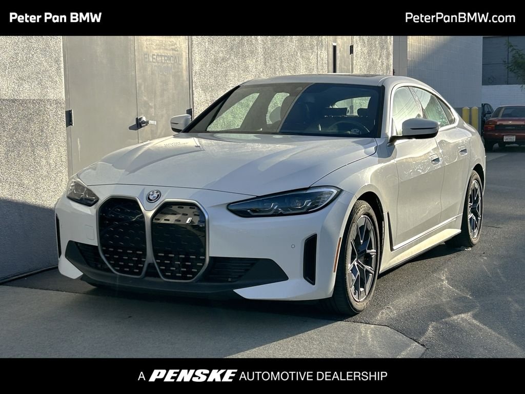 2023 BMW i4 eDrive40's photo