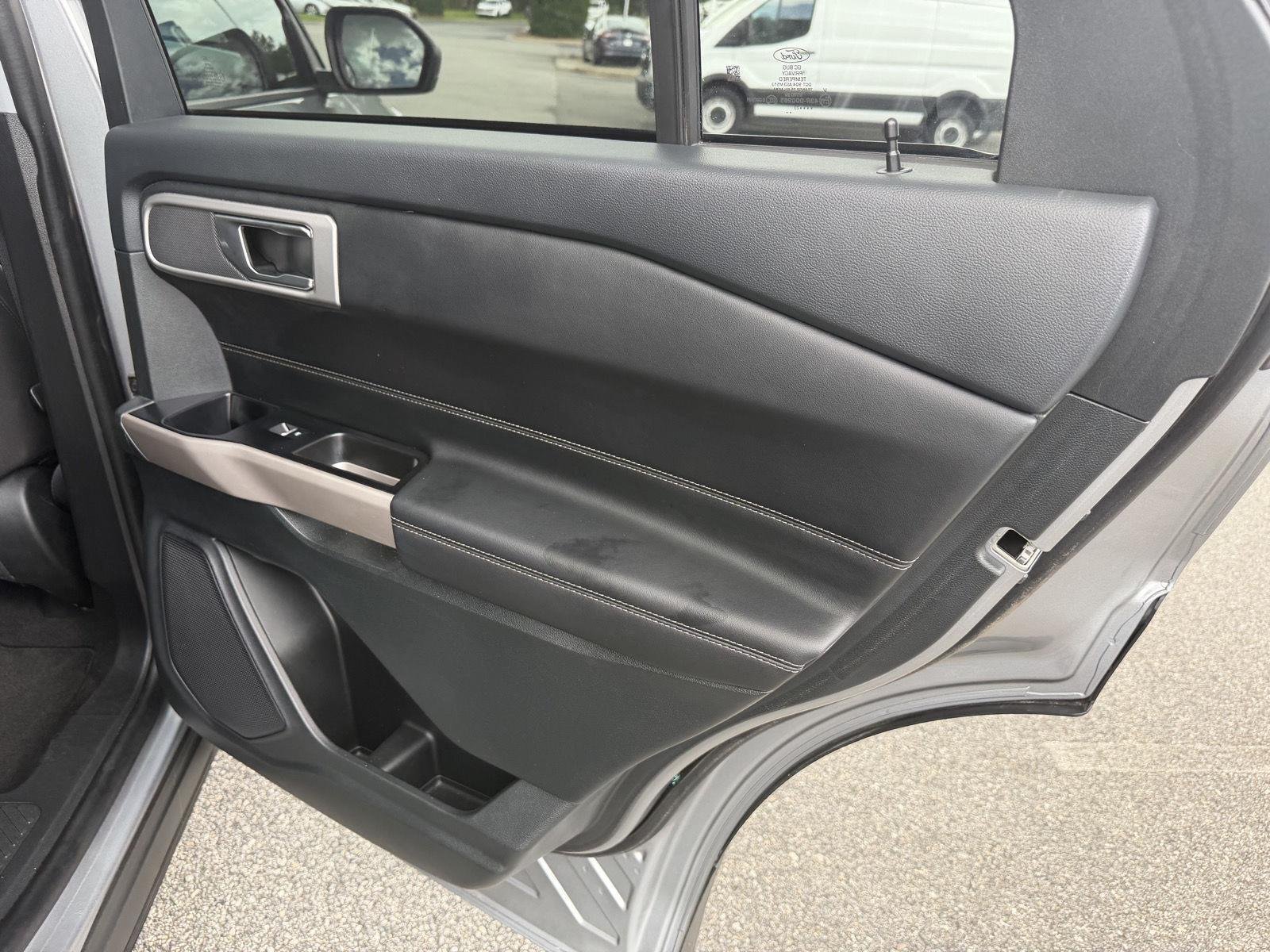 Used 2023 Iconic Silver Ford XLT image 15